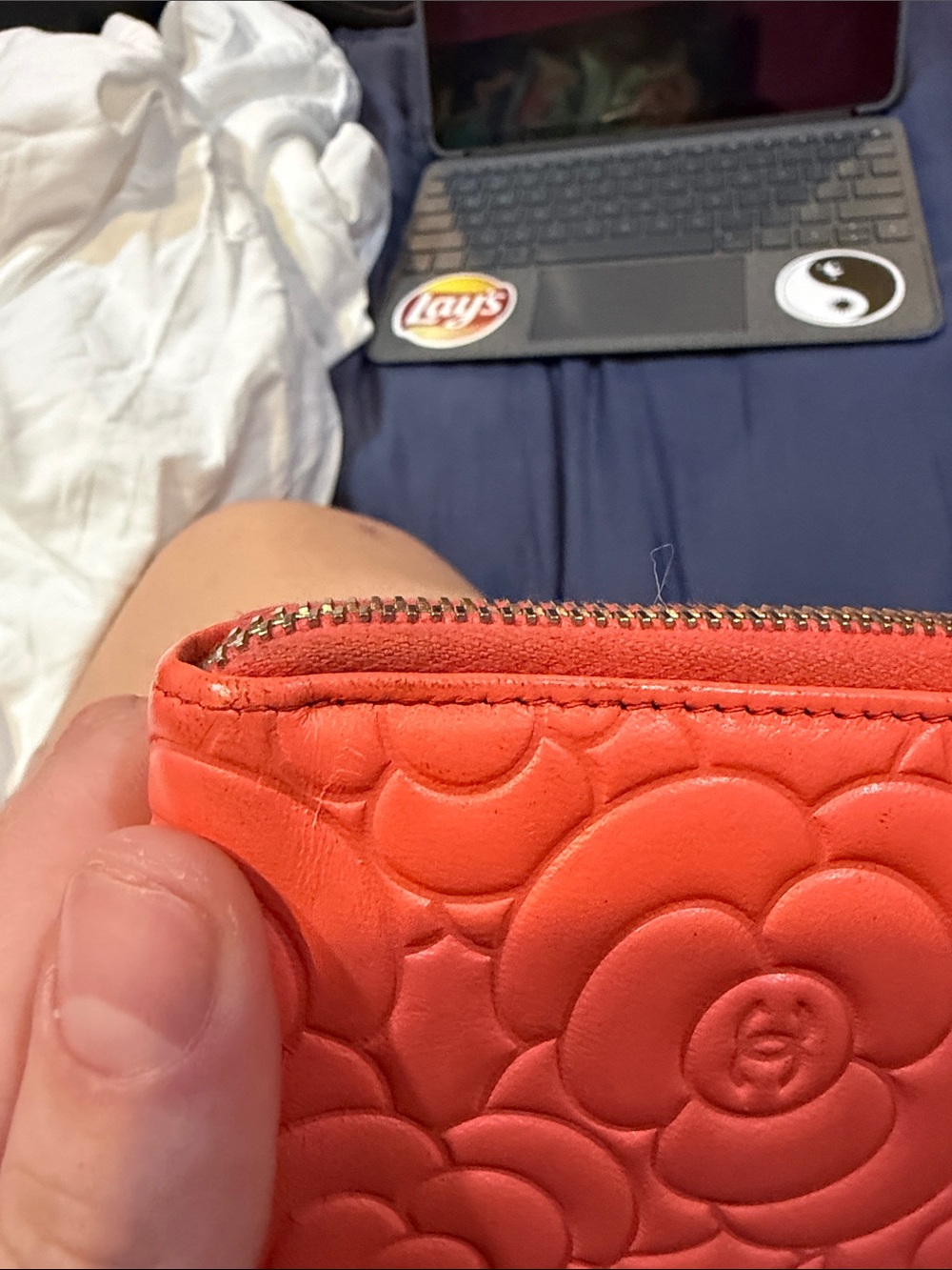 CHANEL Coral Camellia Embossed Zip Wallet with Gold CC - Picture 16 of 17